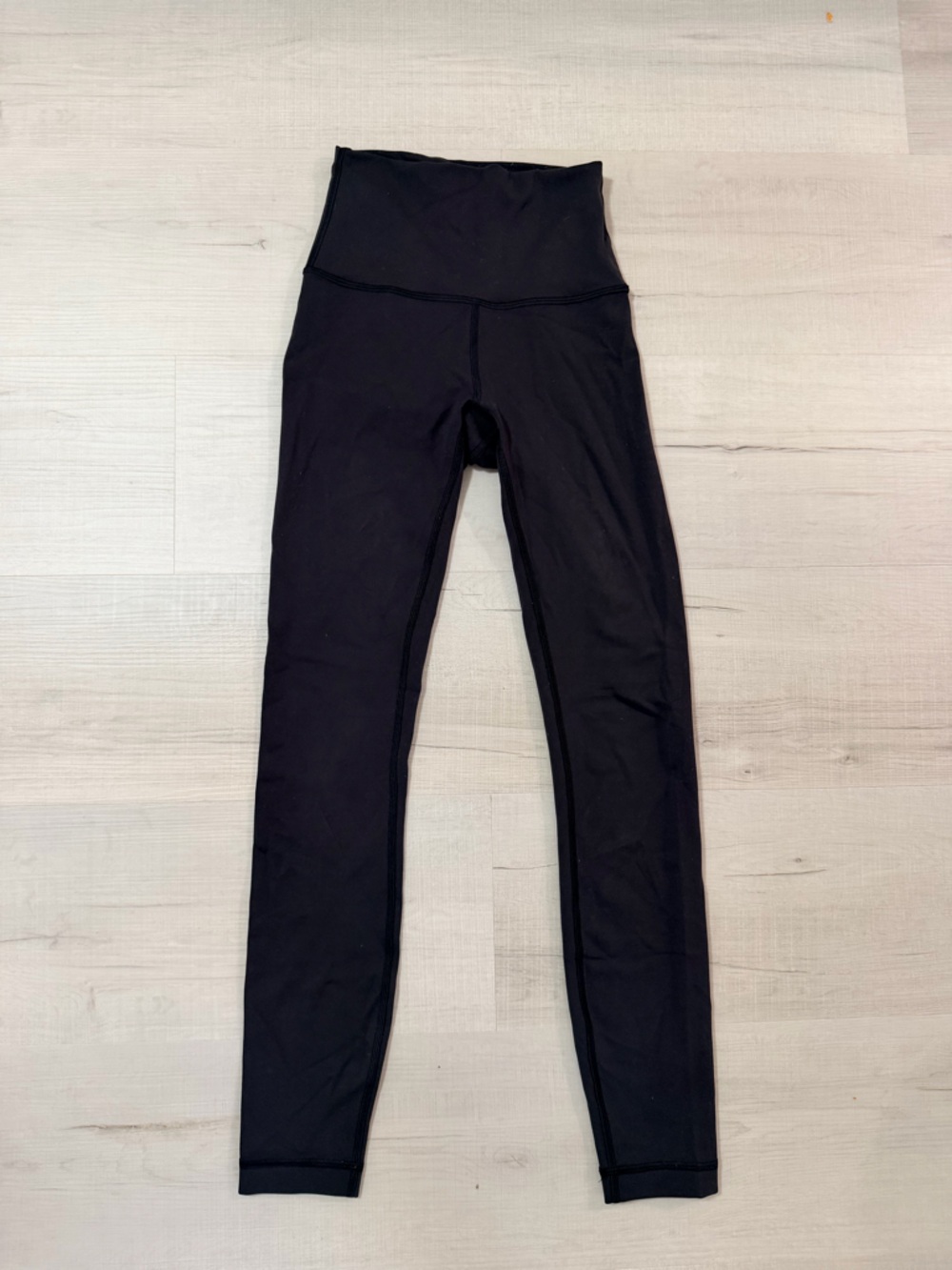 Lululemon Wunder Train High Rise Tight 25” Size 0